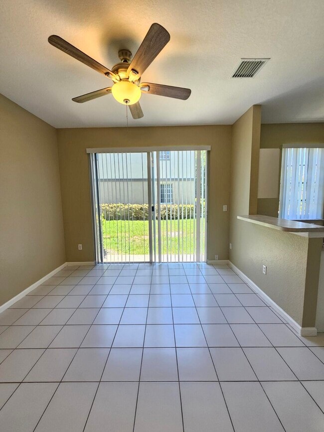 Foto del edificio - 963 Abaco Ln
