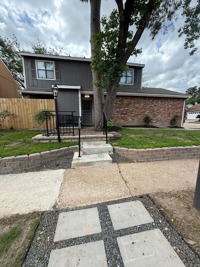 Foto del edificio - Spacious 3-Bedroom Corner Home in Candlelight Oaks Village