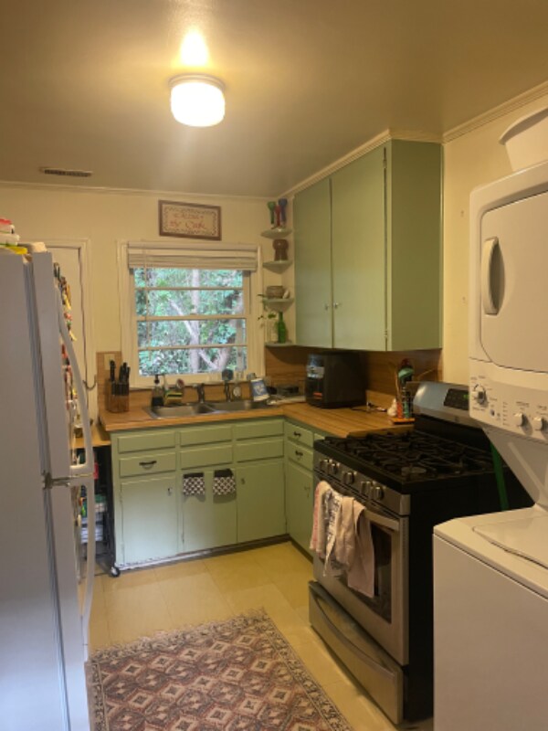 11 Davie Cir Unit 11B Davie Circle, Chapel Hill, NC 27514 Room for