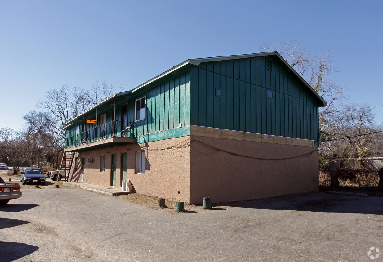 Building Photo - 1301 Stiles Ave
