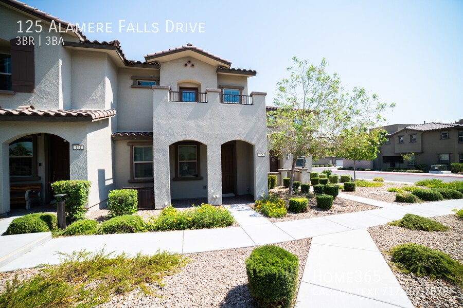 Foto principal - Precious 3 bed 2.5 bath Home in Las Vegas!