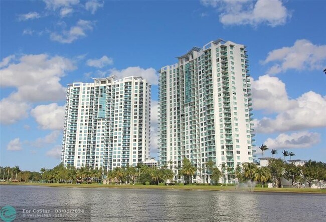 Building Photo - 2681 N Flamingo Rd