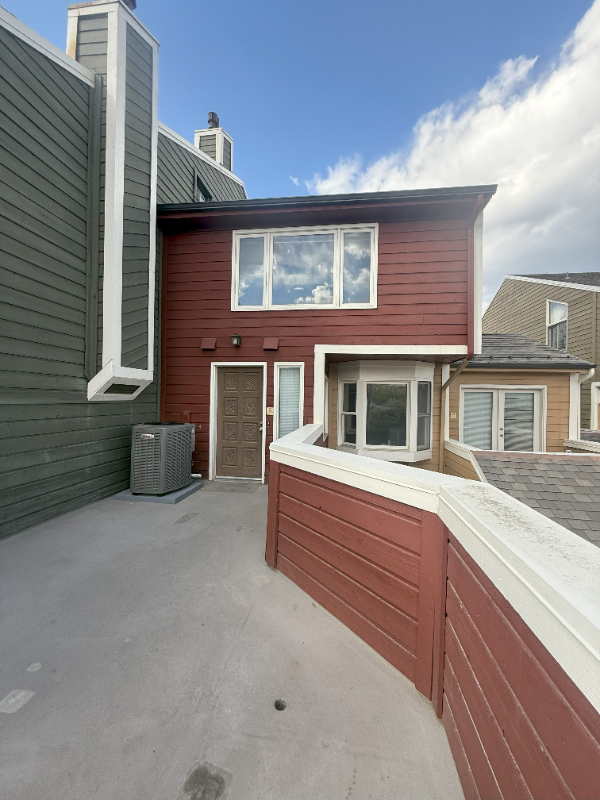 Building Photo - 2857 Springdale Ln