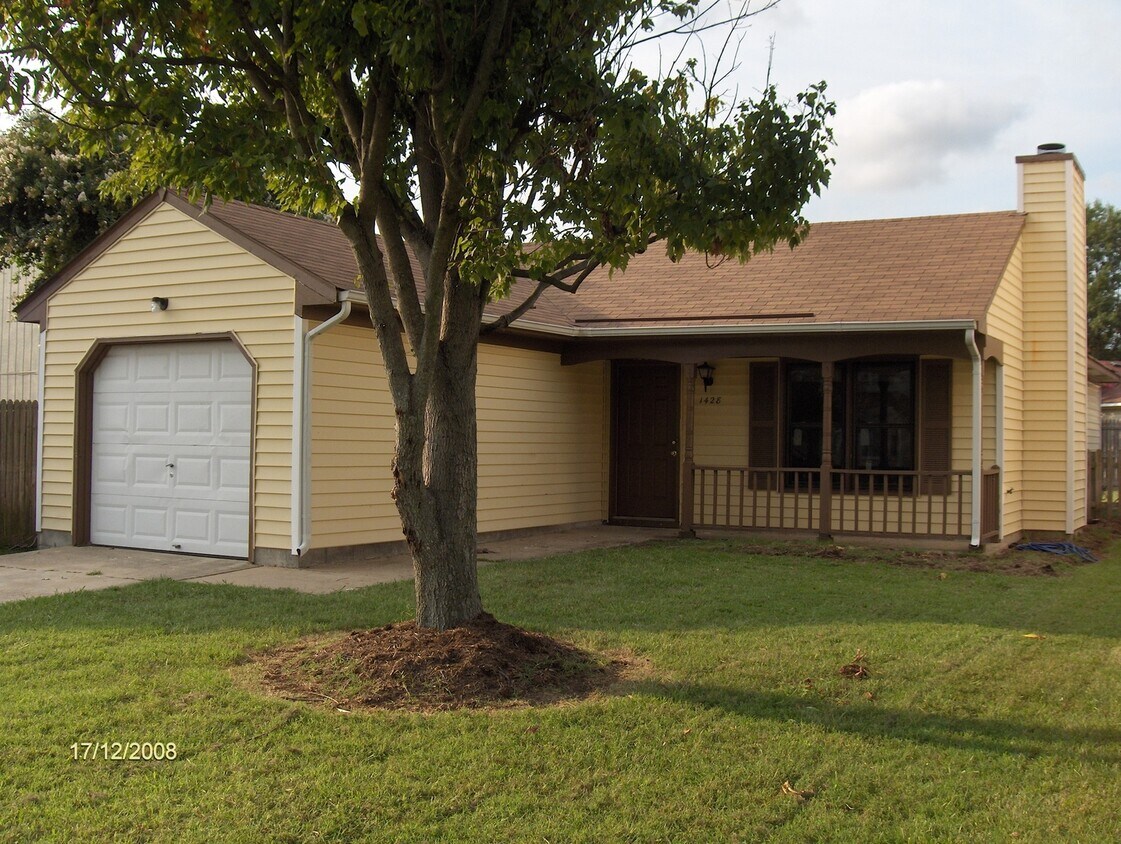 Foto principal - 1428 Brookwood Pl