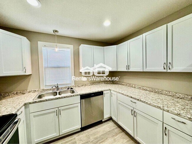 Foto del edificio - 1138 E 8th St