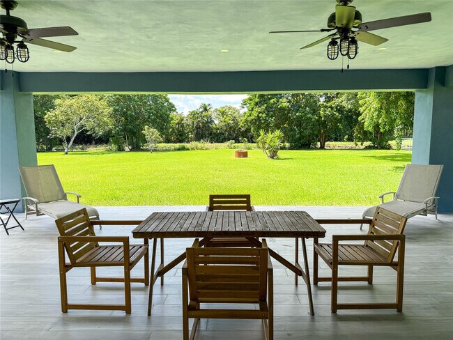 Foto del edificio - 17420 St