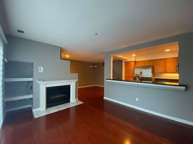 Building Photo - 6936 Gregorich Dr