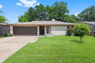 Building Photo - 9718 Shady Tree Ln