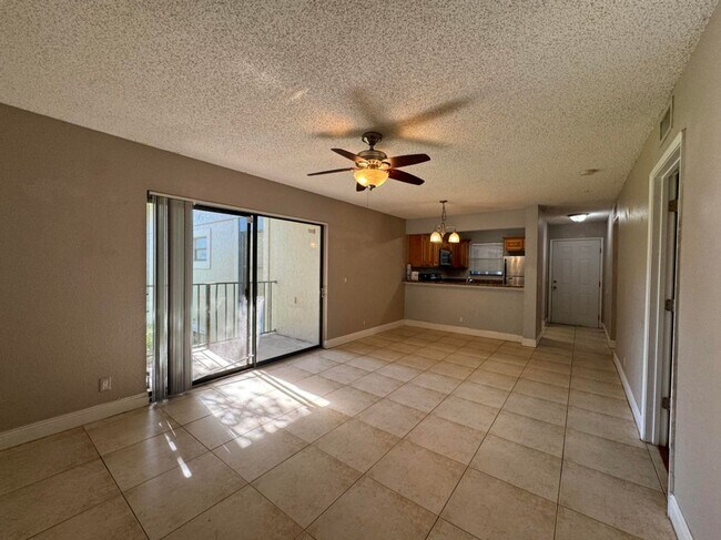 Foto del edificio - 1541 Windorah Way