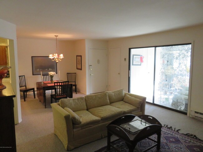 Foto del edificio - 43 Lexington Ct