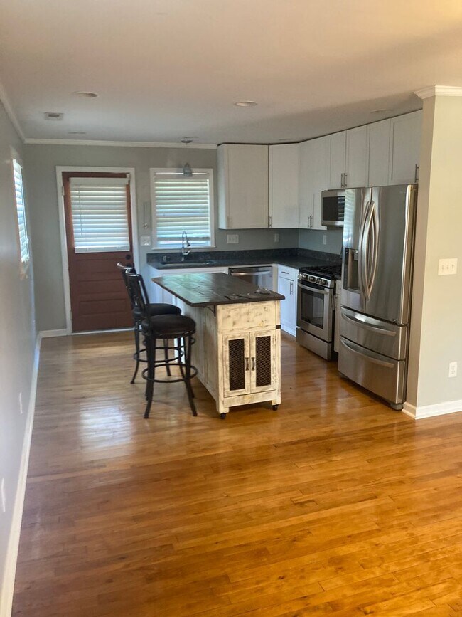 Building Photo - Great 2 Bed 2 Bath Home in East Nashville!
