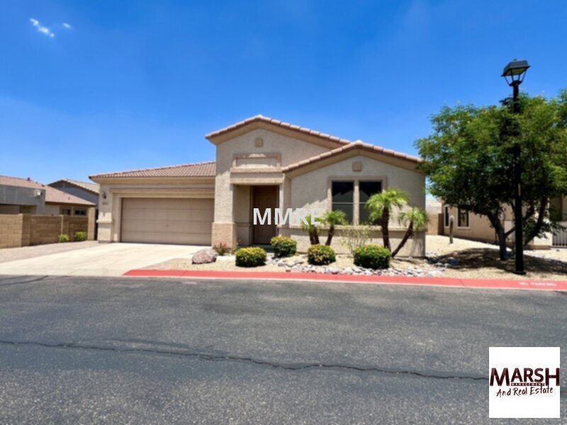 Primary Photo - Very nice home in Mesa with 3 bedrooms plu...