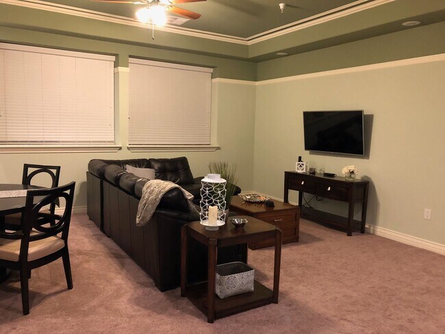 Building Photo - Furnished Rentals Central Schoolhouse
