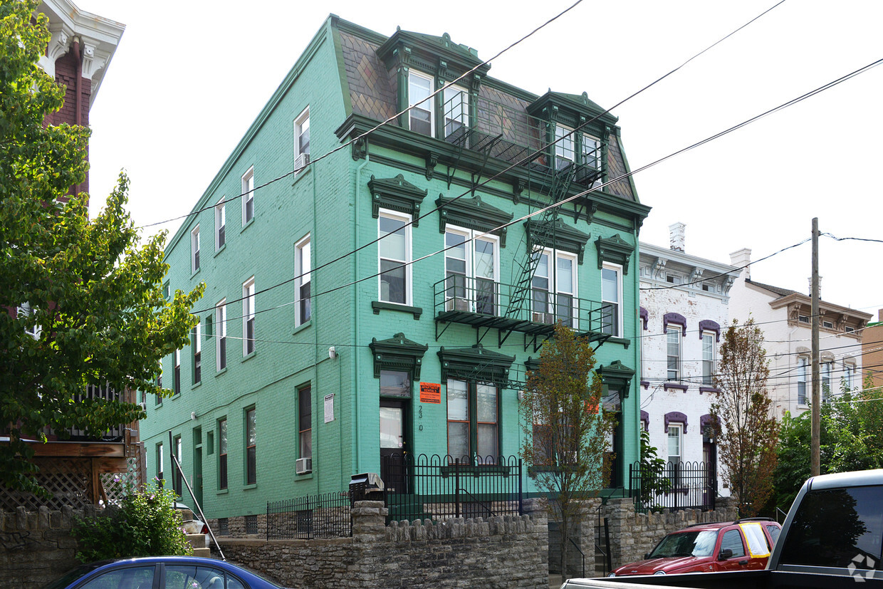 Primary Photo - 2378-2380 Wheeler St