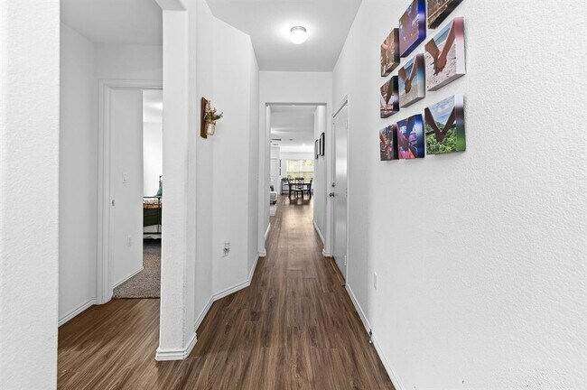 Building Photo - 3801 Fort Collins Way