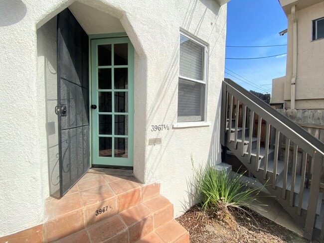 Building Photo - Charming North Park 1 Bedroom 1 Bathroom A...