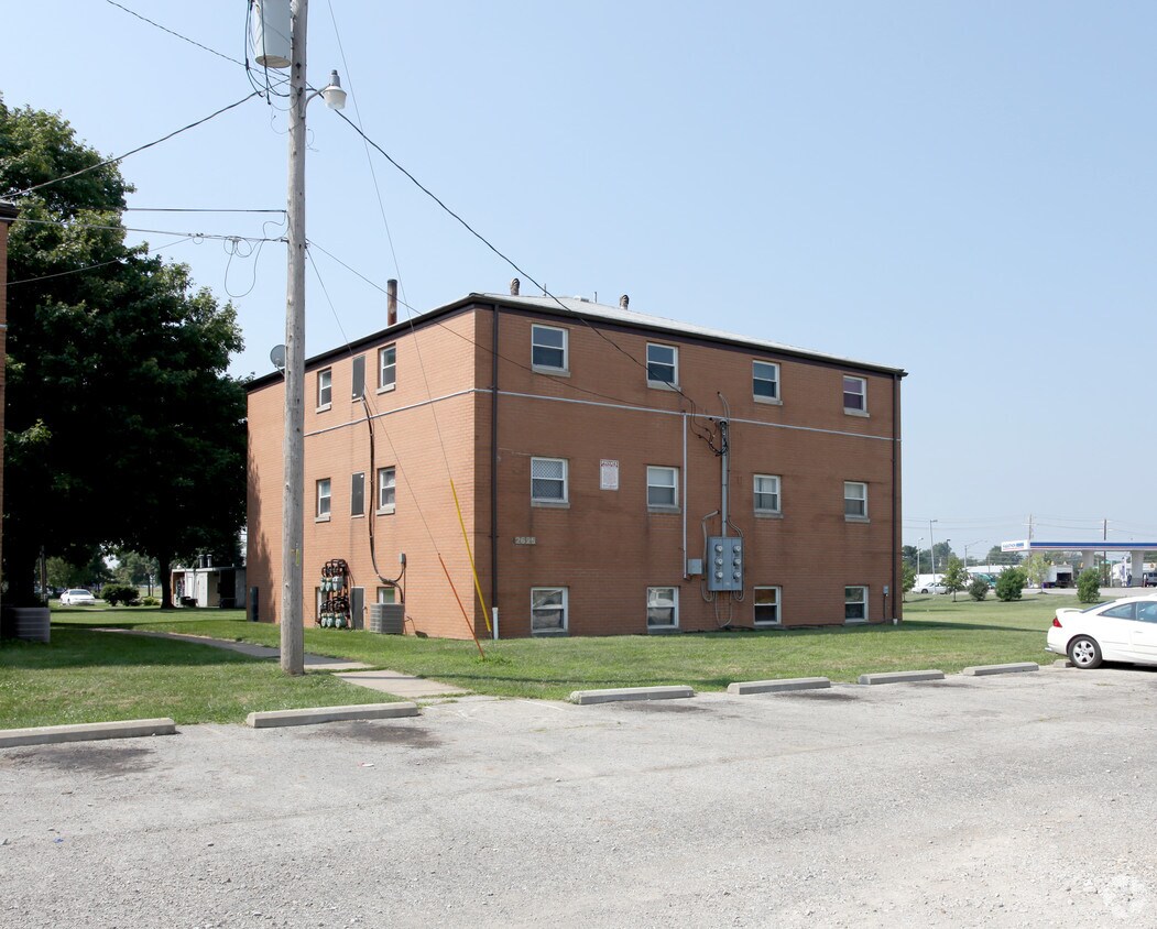 2625 London Groveport Rd, Groveport, OH 43125 Apartments in Groveport