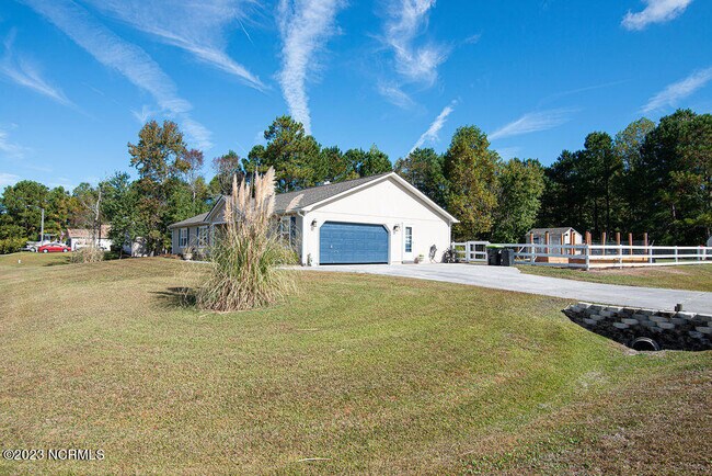 Building Photo - 201 Britton Ln
