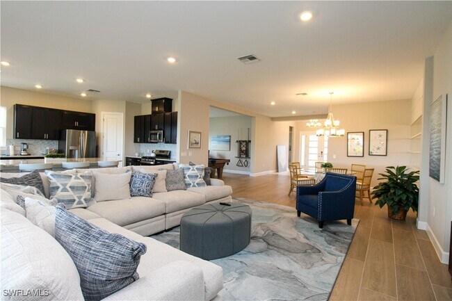 Foto del edificio - 15765 Cortina St