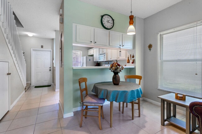Building Photo - 4976 Palmbrooke Cir