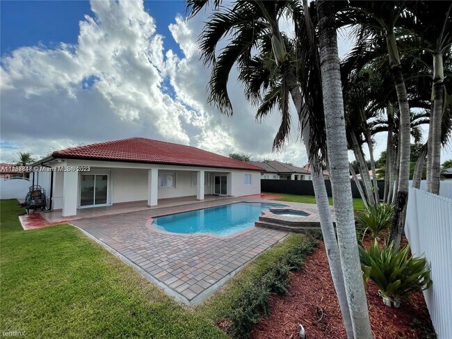 Building Photo - 3 br, 2 bath House - 9021 NW 162nd Ter