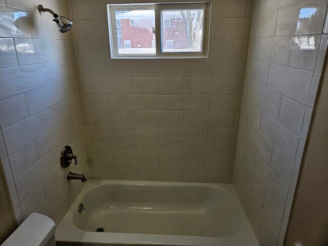 Foto del edificio - 7908 W Morgan Ave