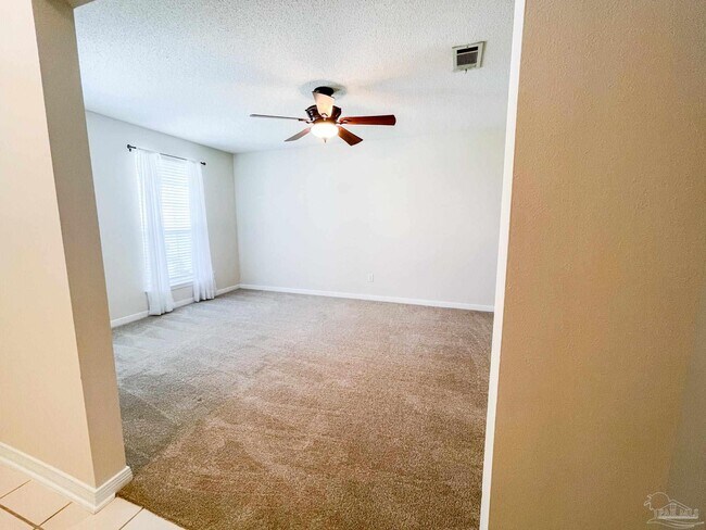 Foto del edificio - 2533 Jibe Dr