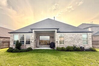 Building Photo - 1720 Daylight Lk Dr