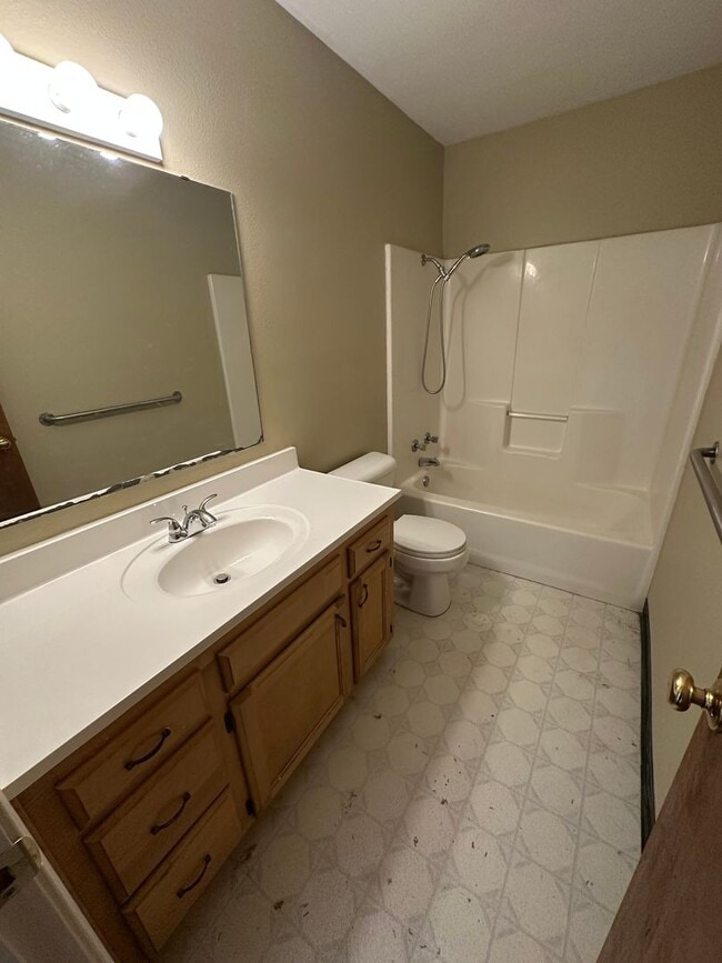 Building Photo - Sunvilla Apartments