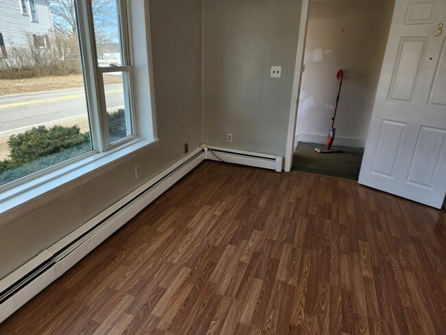 Building Photo - 211 Intervale Rd