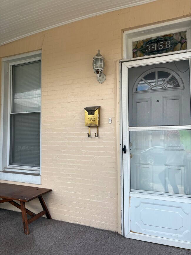 Foto del edificio - 3458 Keswick Rd