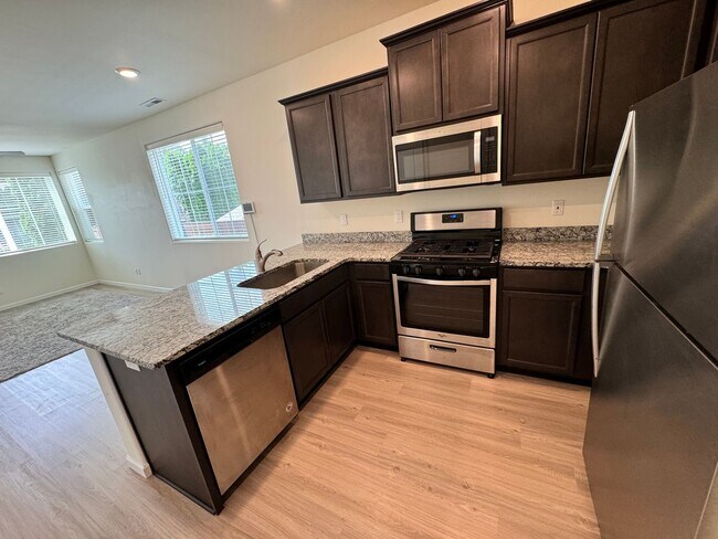 Foto del edificio - 2021 Build Northeast Portland 3 bed, 2.5 b...