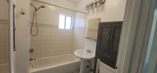 Foto del edificio - 1526 N Ave 47