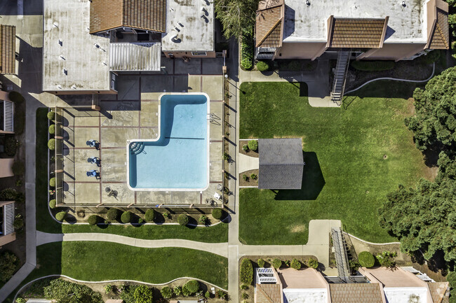 Aerial Photo - Granada Apartments