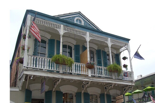Building Photo - 719 Bourbon St