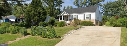 Building Photo - 7608 Leonard Dr