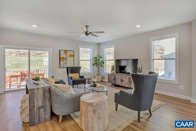 Foto del edificio - 314 Huntley Ave