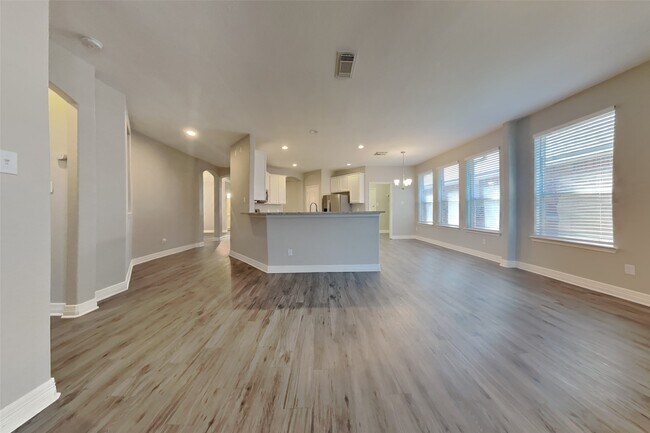 Foto del edificio - 2815 Lockeridge Oaks Dr