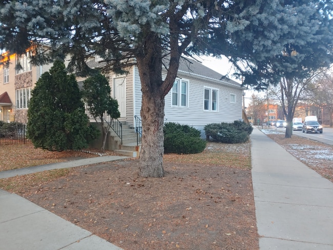 Building Photo - 5608 W Higgins Ave