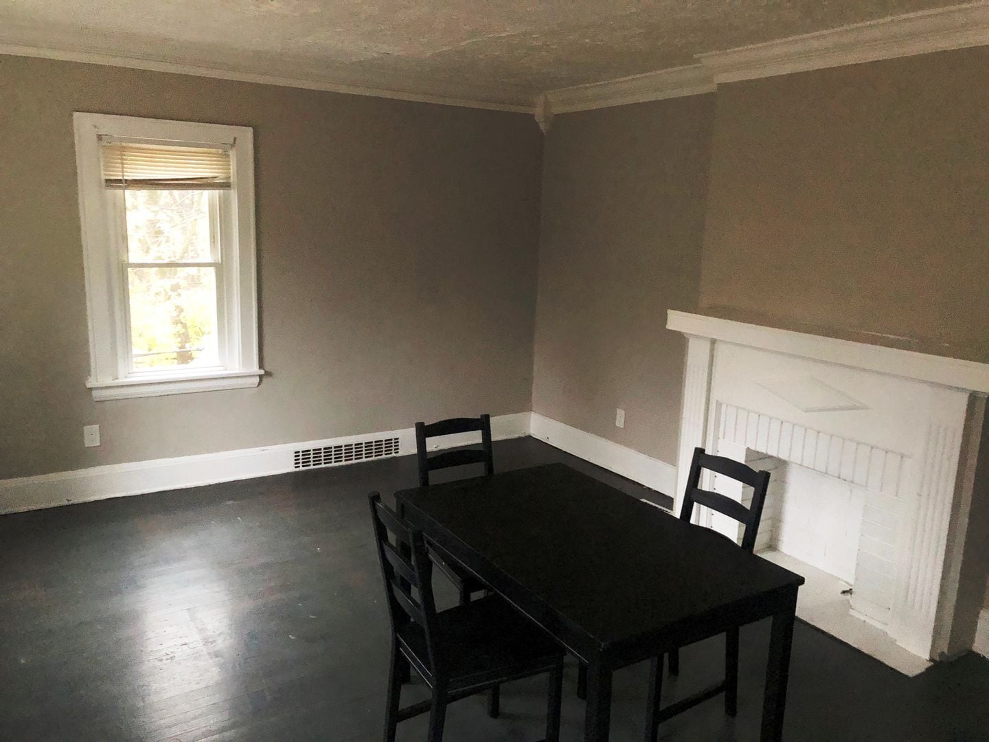 897 Stadelman Ave Akron, OH 44320 – photo 5