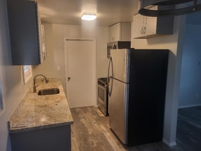 Building Photo - 333 Wilson St