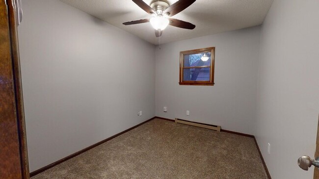 Bedroom - 614 Fishlock Ave