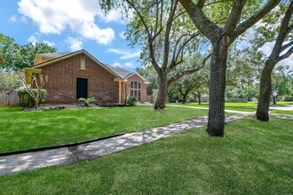Building Photo - 6335 Oakburl Ln