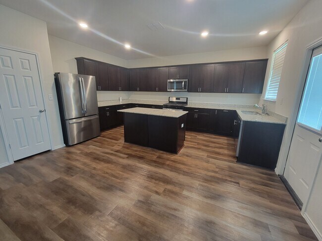 Building Photo - 7106 Whipsaw Pt