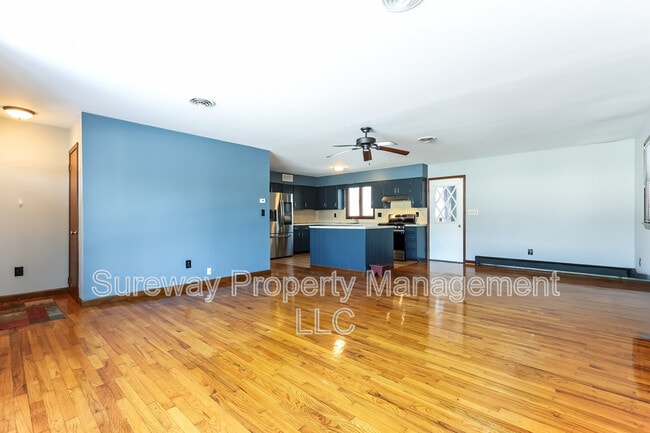 Building Photo - 486 Mercer St