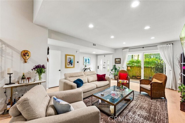 Foto del edificio - 13243 Fiji Way