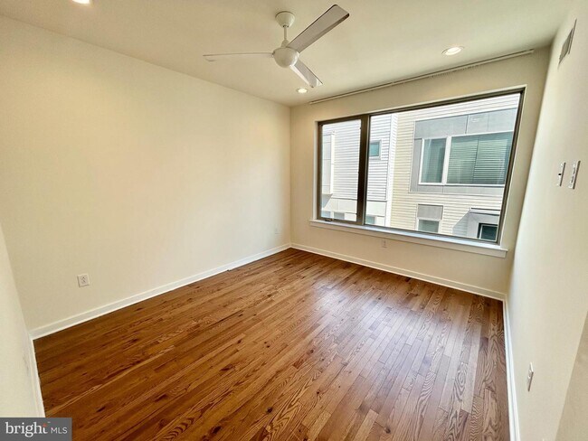 Foto del edificio - 2126 Kensington Walk