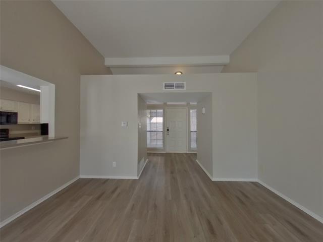 Building Photo - 2214 Gladstone Dr