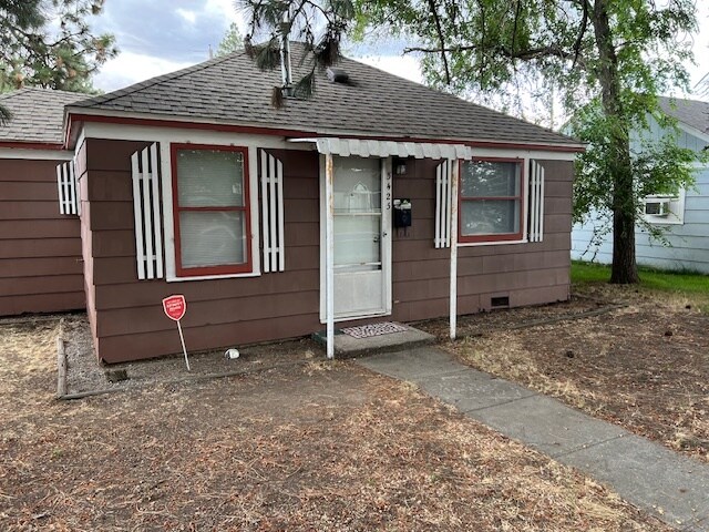 Building Photo - 5423 N Maple St