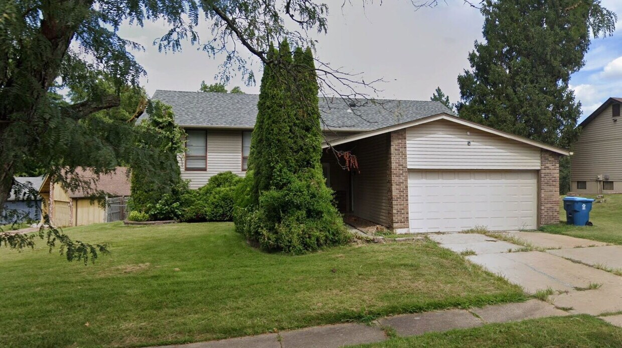 Foto del edificio - 6448 Wanda Ave